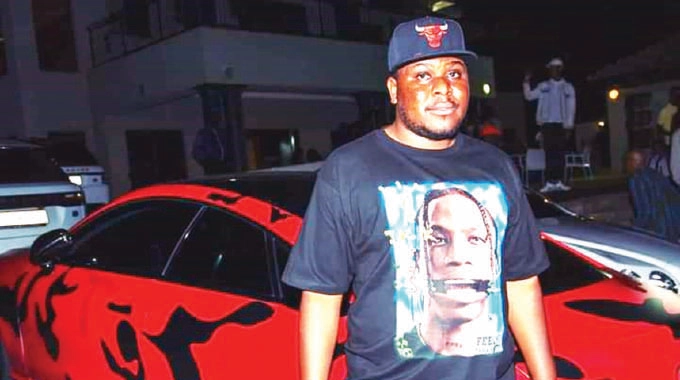 Dope show organiser loses US$20k cash