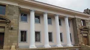 City Converts Golf Course to Stands