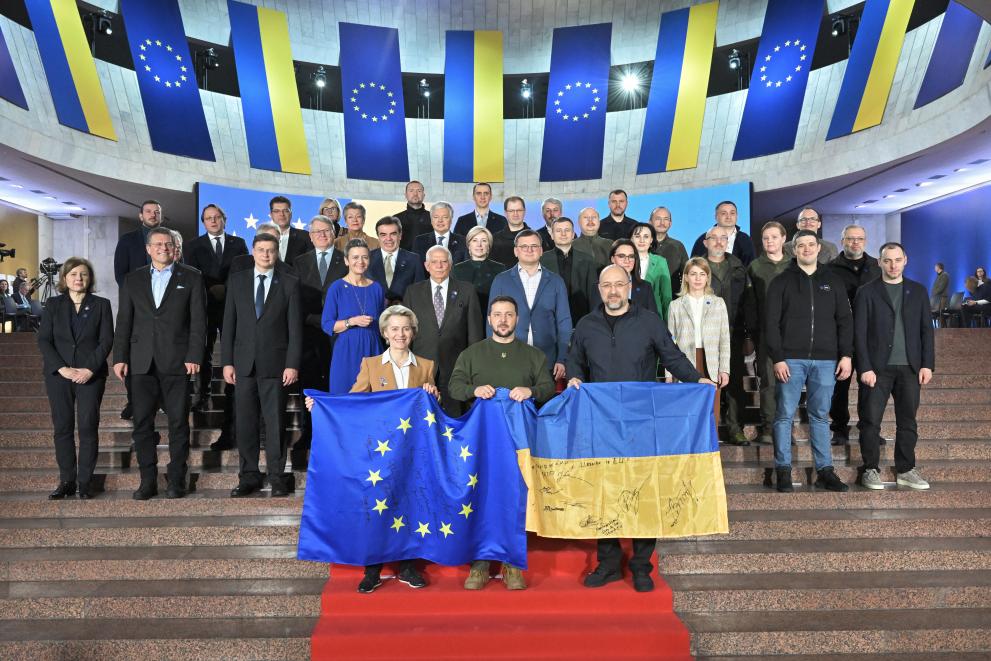 European Union Pledges $39 Billion Loan to Ukraine Amid Ongoing Conflict and Winter Challenges photo credit meta