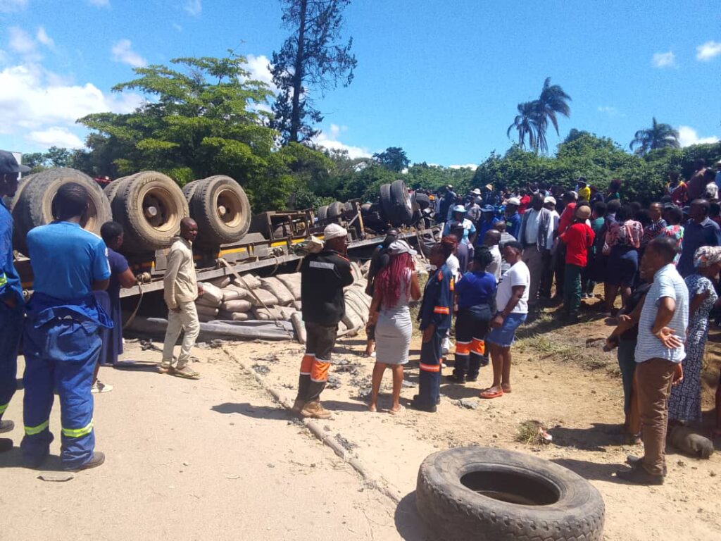 Four Killed as Haulage Truck Crashes on Mutare’s Christmas Pass